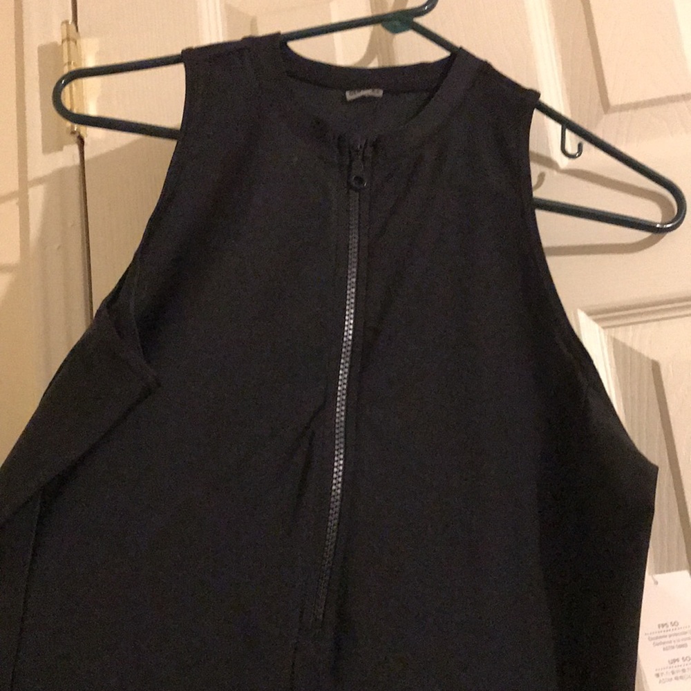 Tank top - Picture 2 of 5